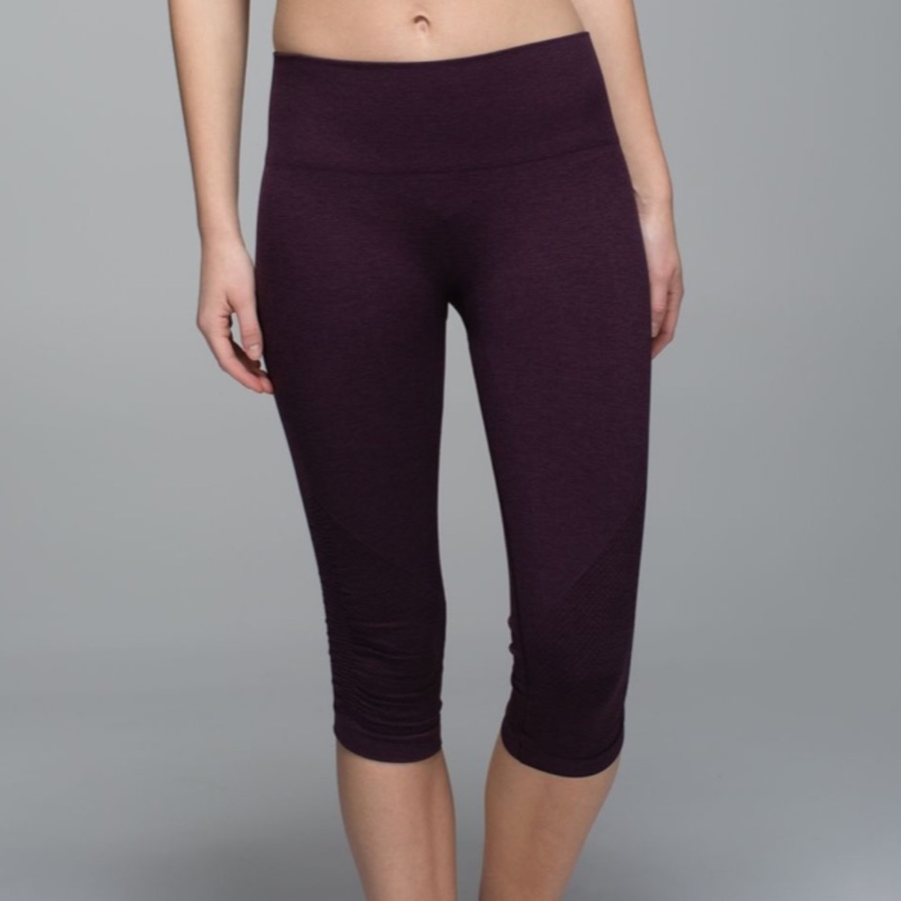 Lululemon | In the Flow Crop - Picture 2 of 9